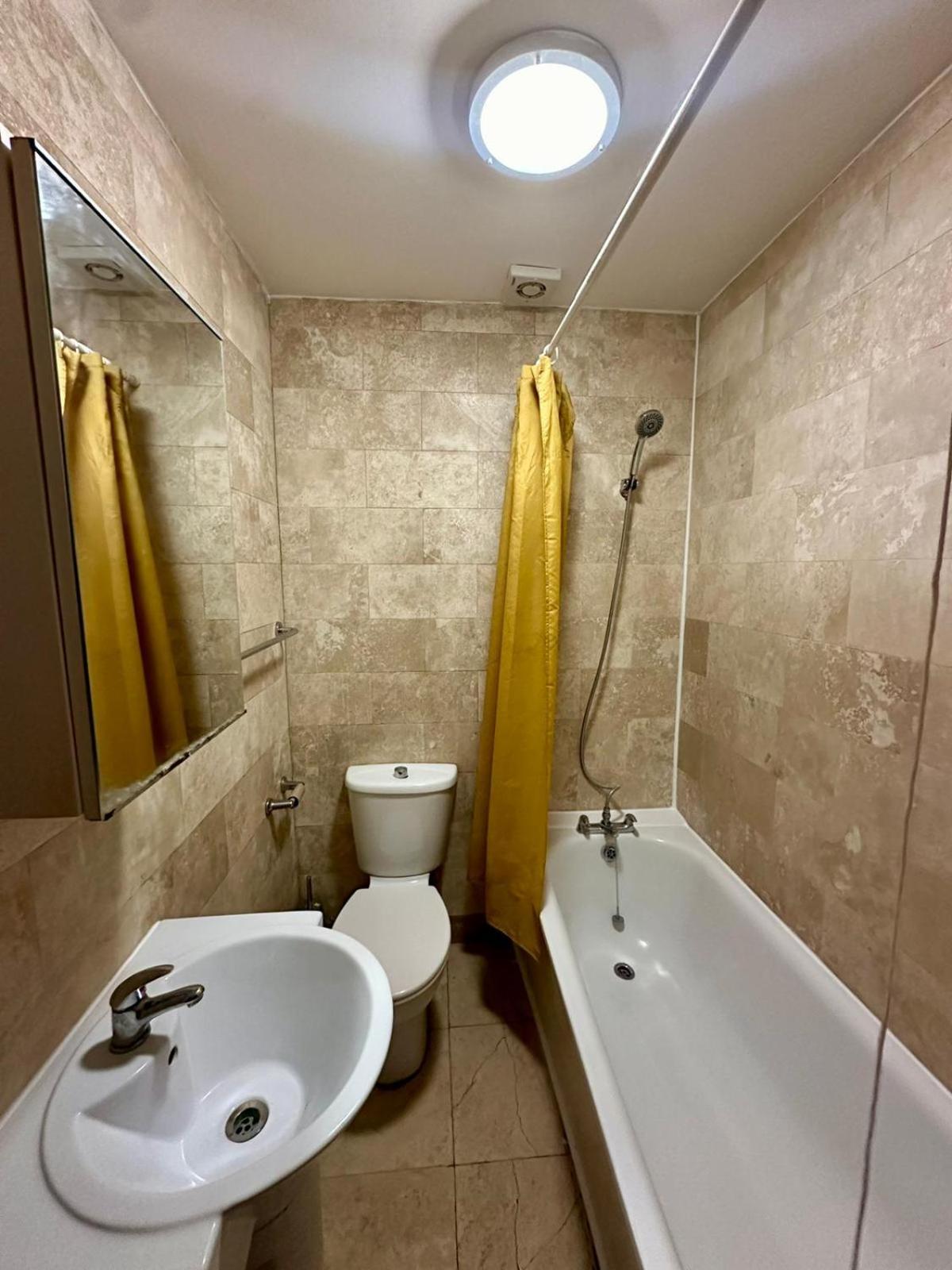Lovely 1 Bed Apartment 2 Min To Station Londres Extérieur photo